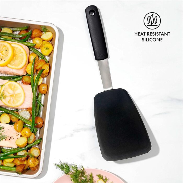 OXO Good Grips Лопатка для перевертання продуктів 32 см, чорна – з нержавіючої сталі та силікону, для яєць, бургерів та іншого
