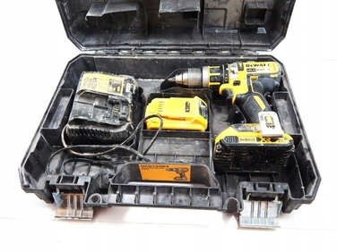 Акумуляторний шуруповерт DeWalt 18 V DCD795D2