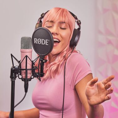 Мікрофон Rode NT1 Signature Black Studio (конденсаторний) + стійка для мікрофона keepdrum (рожева)