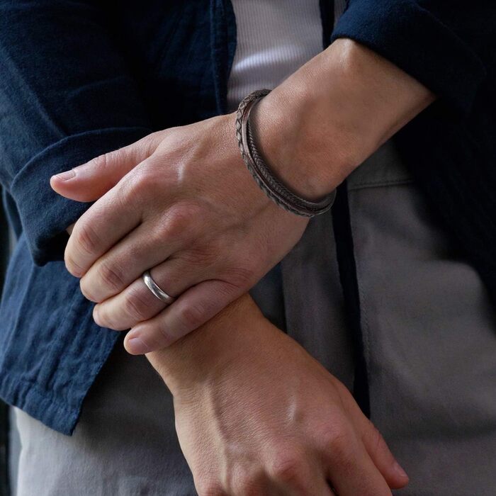 Чоловічий шкіряний браслет Lederarmband з гравіюванням та магнітним застібком (чорний/коричневий, 21 см)