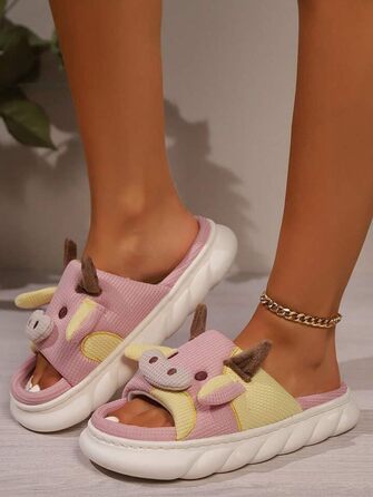 Corimori Кухонні тапочки - М'які тапки у вигляді корівки - Веселі плюшеві сліпони, розмір 34-44, рожеві (34/35 EU, вафлі)