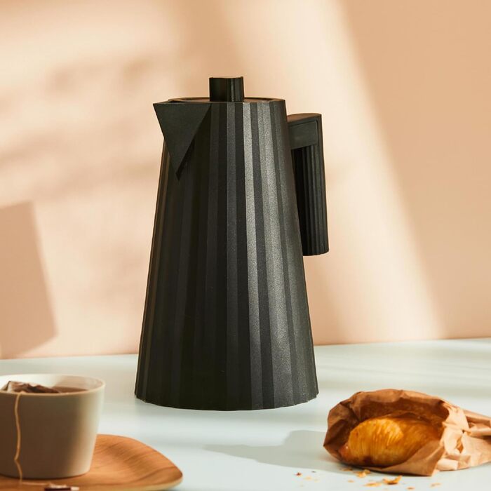 Alessi Plissé MDL06 B Kettle, 1.7l, Thermoplastic Resin, Black, 2400W, European Plug Single