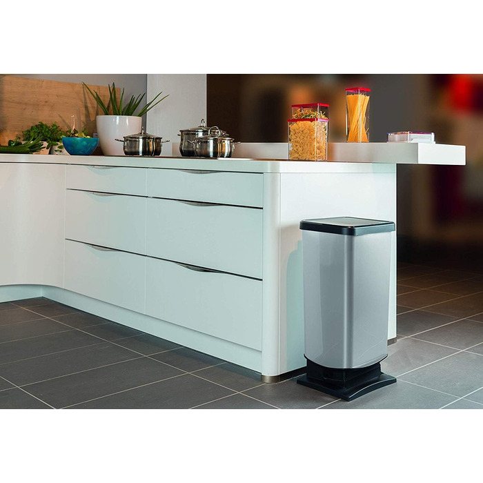 Відро для сміття Rotho Paso 40л з педальним механізмом та кришкою, пластик PP, BPA-free, металік