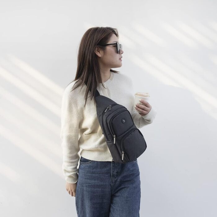 Чоловіча нагрудна сумка OIWAS, чорна, для туризму та повсякденного використання