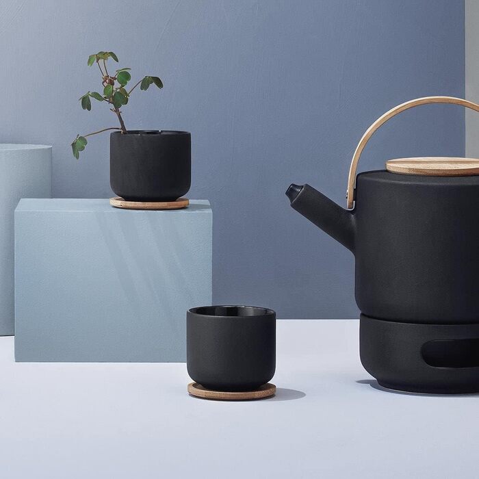 Stelton Teacup Theo - Drinking cup for tea, coffee & hot chocolate - stoneware, cast iron exterior, glazed interior - lid made of sustainable bamboo wood - Black & Brown, 0.2 Liter Teacup Black
