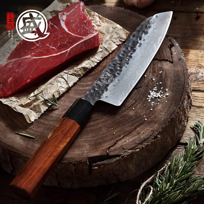 Японський ніж Santoku Mitsumoto Sakari 19 см, ручка з рожевого дерева, сталь з високим вмістом вуглецю, в подарунковій коробці
