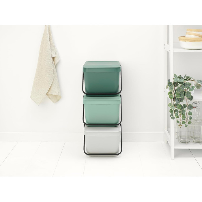 Сміттєвий кошик з кришкою Brabantia Sort & Go 16-20 л, для сортування відходів та тари, світло-зелений (Fir Green)