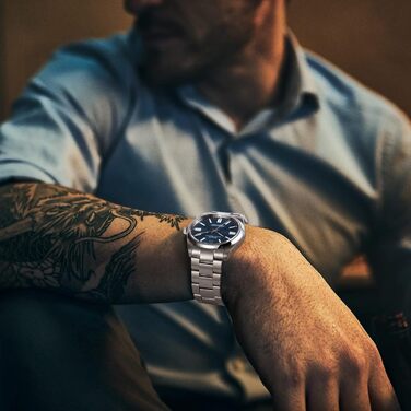 Годинник чоловічий BUREI срібний: аналоговий кварцовий годинник на сталевому браслеті. Елегантний, класичний дизайн.