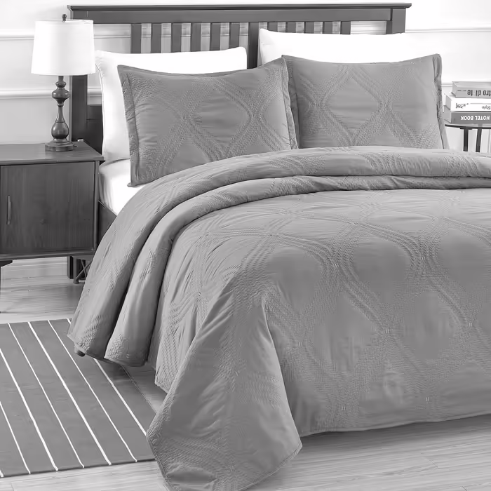 Luxe Bedding 3-Piece Set with Coverlet and Coverlet Set, Solid Color, Lightweight, Oversized, Cotton Filled, Quilted, Quilted Bedding Set, for Queen Size Beds (Full/Queen, Charcoal / Peace)