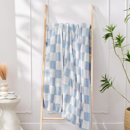 колір: каркасте блакитний