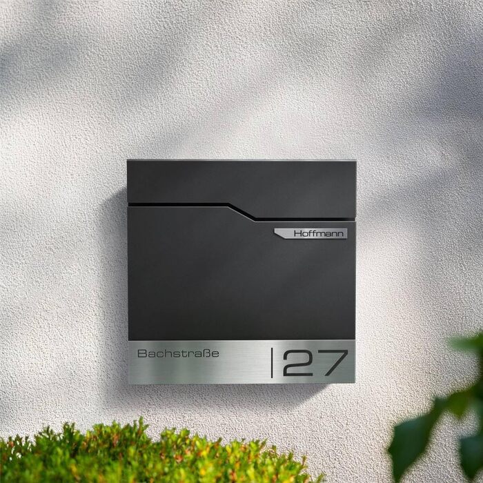 Поштовий ящик настінний Metzler Thobe з нержавіючої сталі та відділенням для преси, з іменним шильдиком, чорний