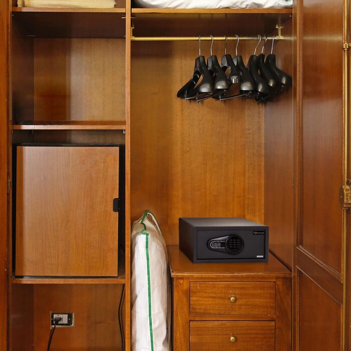 Сейф офісний Tresor COMPACT III, сталевий, чорний, 20x31x20 см, електронний замок, об'єм 25.5 л