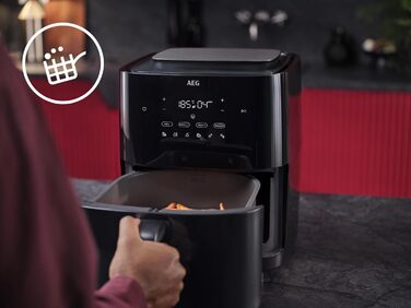 AEG AAF7SB Hot Air Fryer / 90% Less Fat / 10 Programs / 40-200°C / Steaming / Drying / 6.9 l / Dishwasher-safe / Temperature & Time Selection / Flip Reminder / 1.1 l Water Tank / Black Black 6.9 l Capacity Series 8000