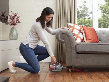 Ручний акумуляторний пилосос BLACK+DECKER BHHV315J Lithium Dustbuster Titanium/Red 12V, 500 мл, циклонна технологія, безмішковий, з насадкою для щілин