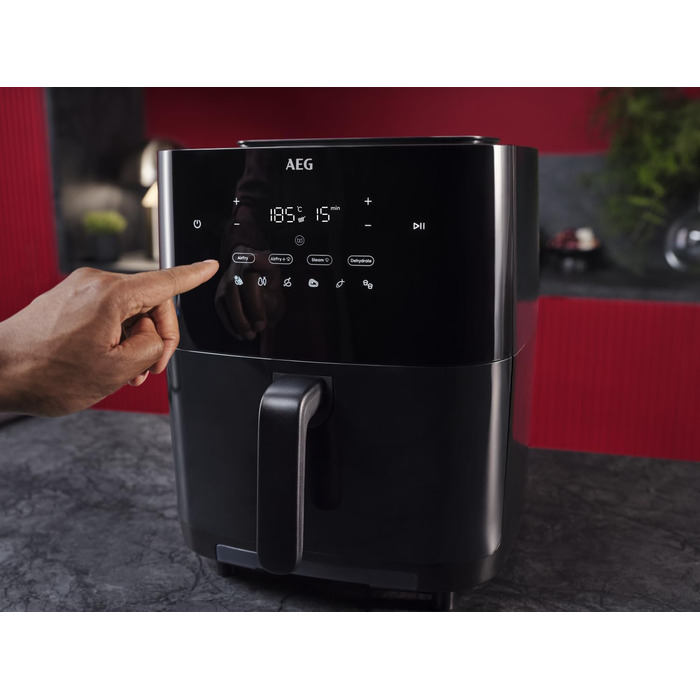 AEG AAF7SB Hot Air Fryer / 90% Less Fat / 10 Programs / 40-200°C / Steaming / Drying / 6.9 l / Dishwasher-safe / Temperature & Time Selection / Flip Reminder / 1.1 l Water Tank / Black Black 6.9 l Capacity Series 8000