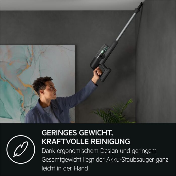 AEG ULTIMATE 7000 ÖKO AP71UB14AM акумуляторний пилосос, надпотужний, ультралегкий 2,2 кг, 70% перероблених матеріалів, до 40 хв роботи, 120 м², 5-ступенева фільтрація, для всіх підлог, автоматичний, матовий чорний