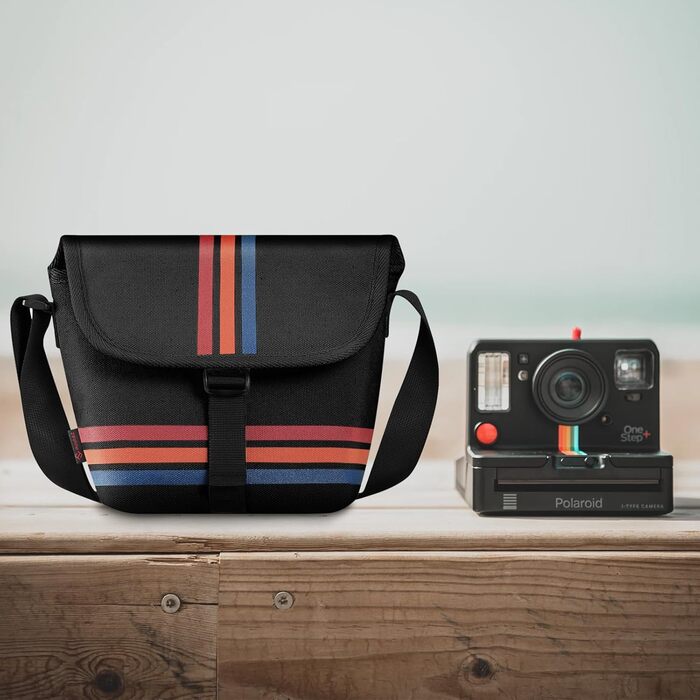 Чохол Fintie для камери Polaroid Now/Now+ Gen 2 I-Type, Polaroid Originals OneStep+/Onestep 2, з тканини, з регульованим ременем та внутрішньою кишенею, чорний з смугою