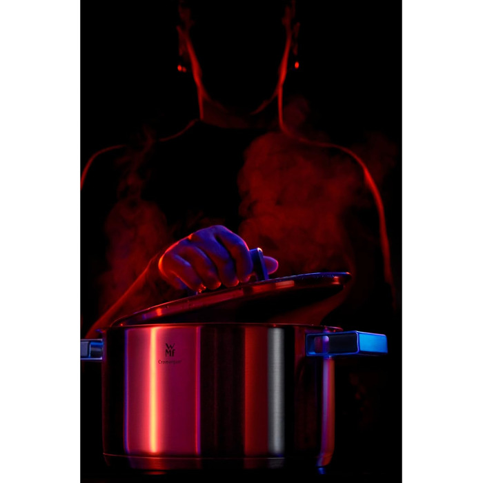 Каструля WMF Ultimate Cool 16 см без кришки, 1,4 л, Cromargan® нержавіюча сталь, без покриття, для індукційних плит, з внутрішньою міткою об'єму, придатна для миття в посудомийній машині