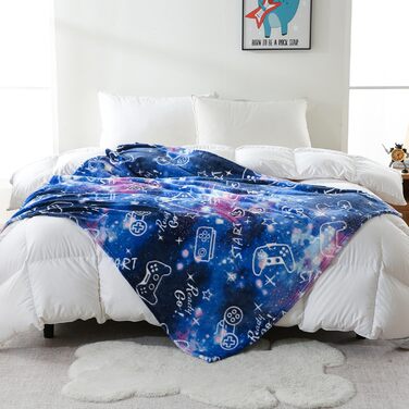 Плед-іграшка з принтом геймпада, що світиться в темряві, 127x150 см, сірий (з блакитними елементами)