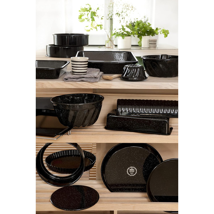 Riess, 0633-022, Professional Baker, Loaf Pan 35/14, CLASSIC - LOAF PANS, Height 8.3 cm, Capacity 2.5 Liters, Enamel, Black, Length 36.7 cm Width 14.2 cm Height 8.3 cm