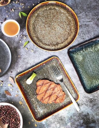 ЯЮ Керамічні тарілки 4 шт. для основного блюда: стейк, паста, різотто, закуски. Підходять для мікрохвильової печі, духовки та миття в посудомийній машині. Колір: коричневий, форма: квадратна.