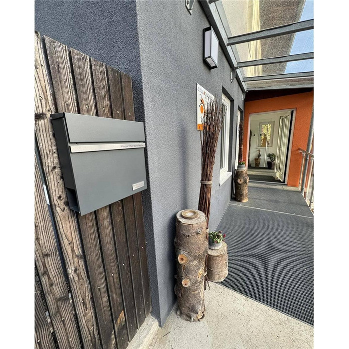 Поштовий ящик Metzler Stelio Anthrazit з газетницею та гравіюванням імені з нержавіючої сталі V2A - RAL 7016