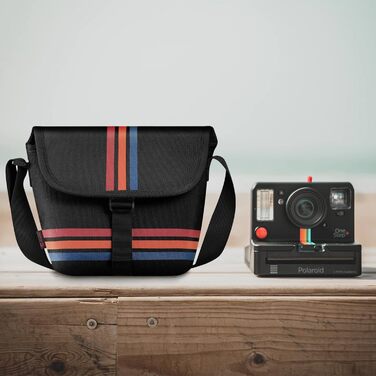 Чохол Fintie для камери Polaroid Now/Now+ Gen 2 I-Type, Polaroid Originals OneStep+/Onestep 2, з тканини, з регульованим ременем та внутрішньою кишенею, чорний з смугою