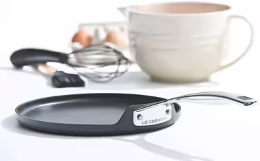 Le Creuset Non-Stick Crepe Pan, Ø 28 cm, Suitable for all cooktops including induction, Anthracite/Silver, 51106280010002