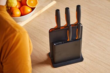 Набір ножів Fiskars Functional Form: блок з 5 ножами (овочевий, для томатів, Santoku, кухонний, для хліба), пластик, чорний