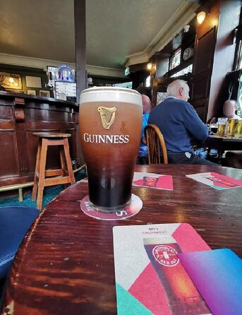 2 склянки Guinness Gravity - пивні келихи, 568 мл