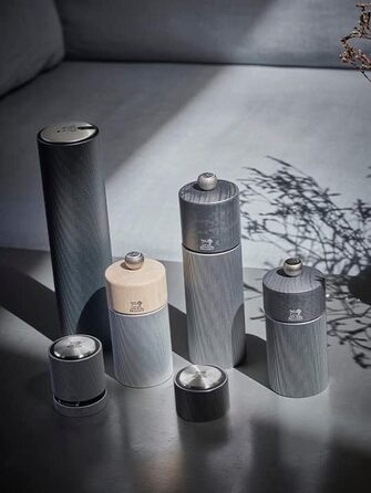 Перцемолка PEUGEOT Line 18 см, класичне регулювання, алюміній і дерево з PEFC, карбон, Франція
