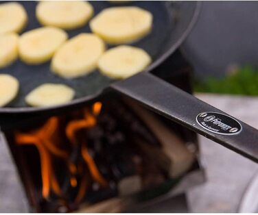 Petromax Wrought Iron Pan, Black, sp24 (28 cm)