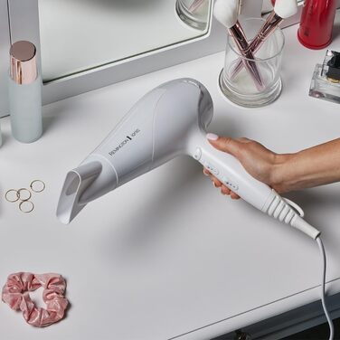 Фен Remington D3198: Іонний, з насадкою-дифузором та насадкою для укладки, 2200W, чорний (EU)