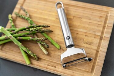 Овочечистка ZWILLING Pro, 17 см, нержавіюча сталь, ергономічна ручка, срібляста