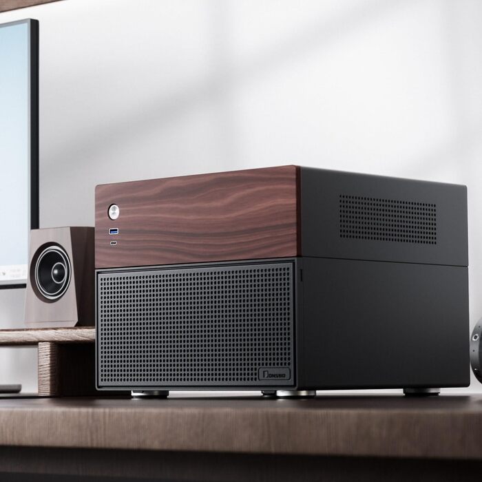 Корпус Jonsbo N4 NAS чорного кольору – компактний Micro-ATX корпус для саморобних NAS, підтримка 6x 3.5' та 2x 2.5' HDD, 4 слоти Low-Profile, USB-C & USB-A, дерев'яний дизайн