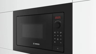 Вбудована мікрохвильова піч Bosch BFL623MB4, 800 Вт, 20 л, чорна