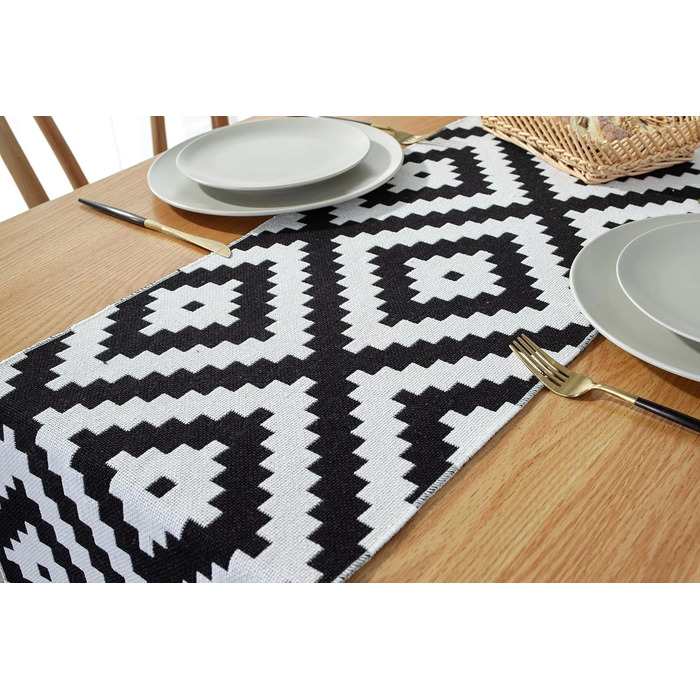 KnBoB Cotton Linen Table Runner Black and White Geometric Puzzle Pattern with Tassels for Dining Room Party Holiday Decoration, Size 32x160CM