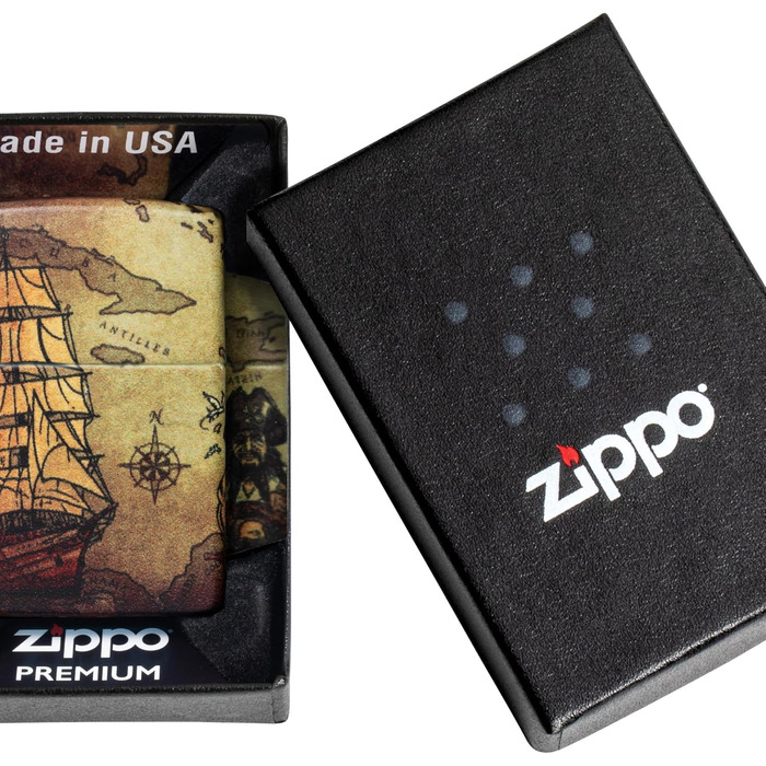 Запальничка ZIPPO із зображенням піратського корабля, 540° кольоровий принт, біла матова, багаторазова, у подарунковій коробці