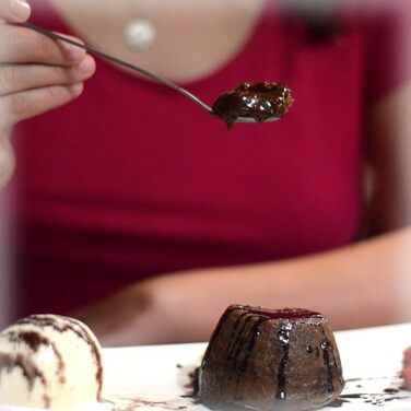 Набір ложок Com-Four® 12 шт. з нержавіючої сталі з довгим руків'ям для коктейлів, чаю, кави, молочних коктейлів, матча, холодних напоїв та десертів. Ложки для кави (17 см)